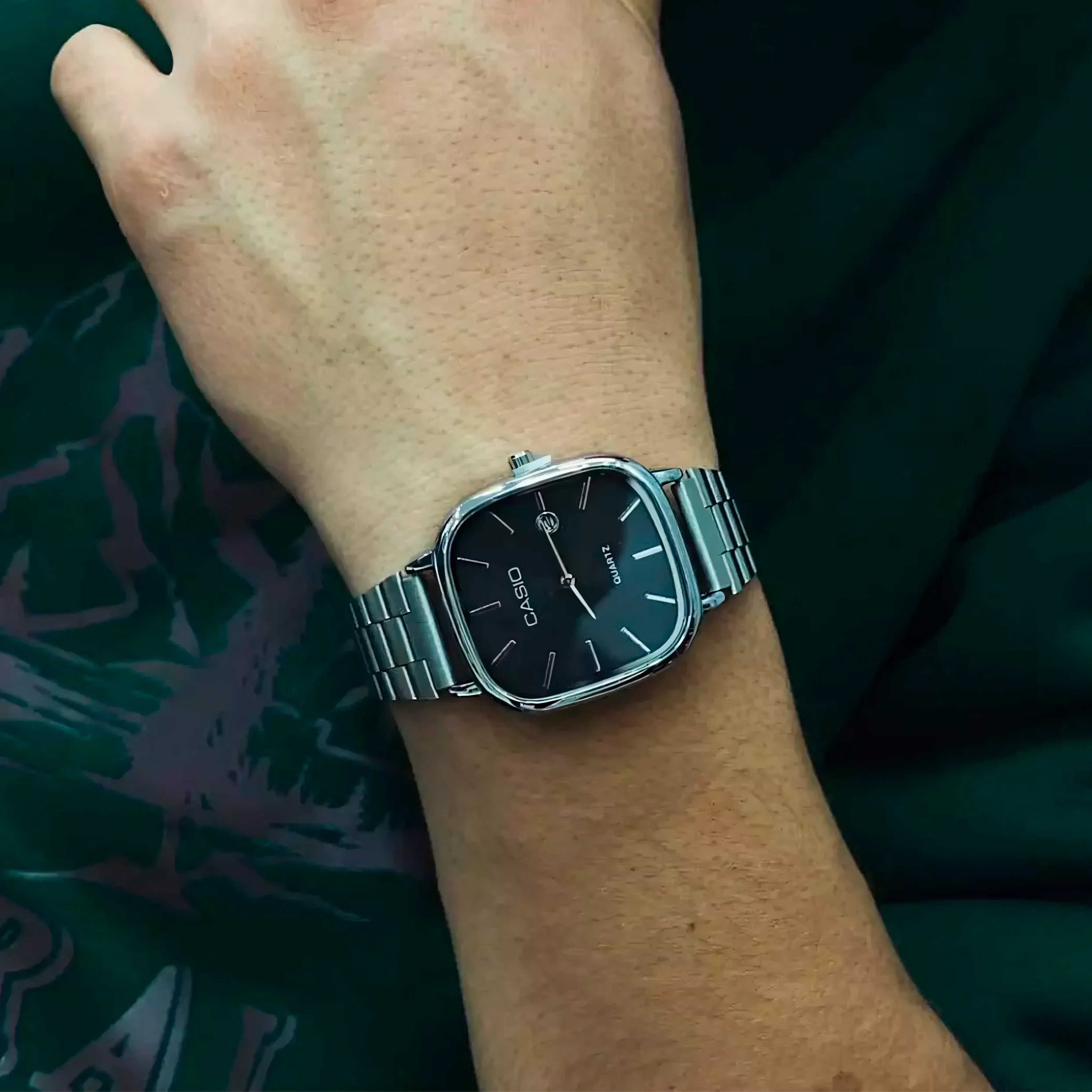 C A S I O Luxurious 36mm Watch - Water Resistant | Transferred steel Relógio CASIO Luxurious 36mm - Unissex Resistente à água | Aço Inoxidável Adelstein