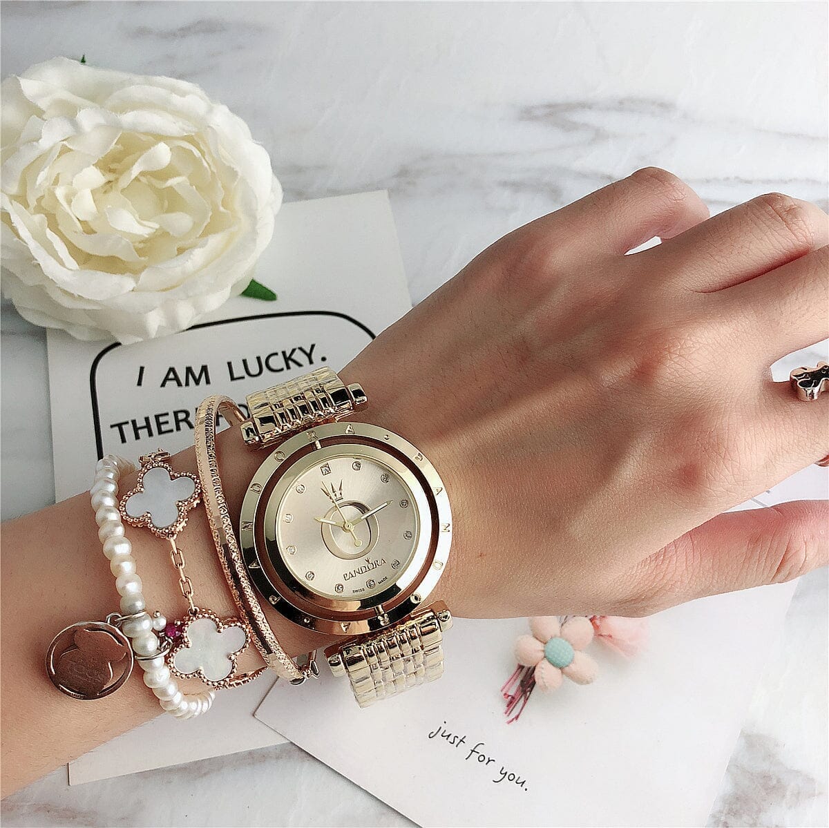 P A N D O R A Moments Glamour Pandora Adelstein