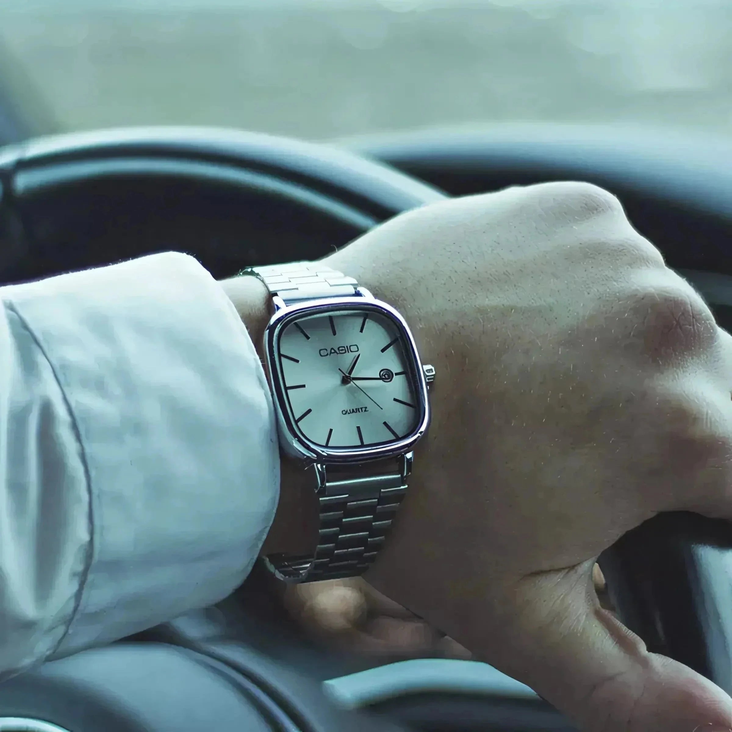 C A S I O Luxurious 36mm Watch - Water Resistant | Transferred steel Relógio CASIO Luxurious 36mm - Unissex Resistente à água | Aço Inoxidável Adelstein 